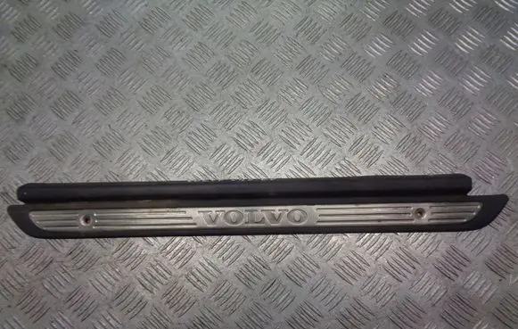 Volvo S40 Front sill (body part) 