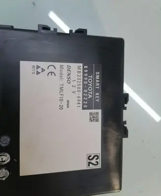 Toyota Auris E180 Keyless (KESSY) go control unit/module 8999002220 MB2325006941
