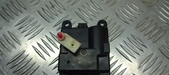 Nissan Primera A/C air flow flap actuator/motor 3PIN