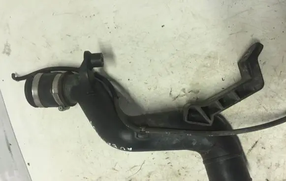 Toyota Avensis T220 Intercooler hose/pipe