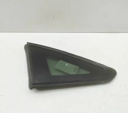Renault Arkana Rear side window 833074777R