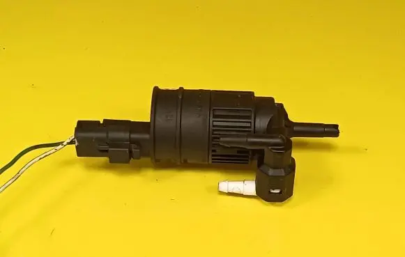 Nissan Almera N16 Windscreen/windshield washer pump 7700430702