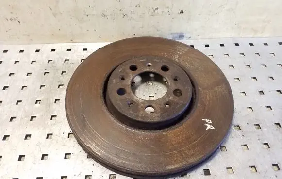Volkswagen Polo IV 9N3 Front brake disc