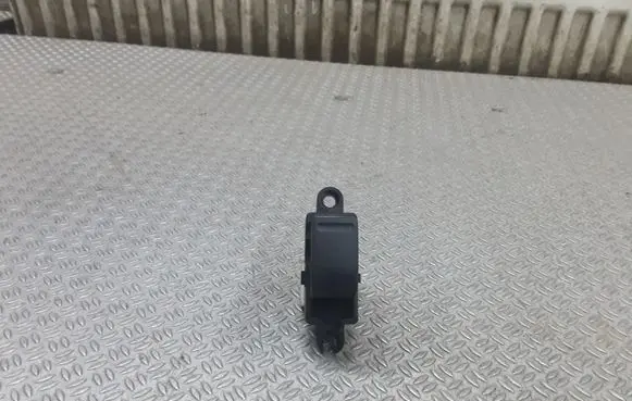 Nissan Almera Tino Electric window control switch