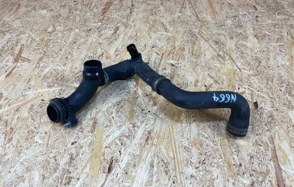 Mercedes-Benz C W205 Engine coolant pipe/hose A2742000300 A2742000256