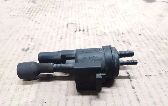 Mercedes-Benz C W204 Vacuum valve 0025401497 48B43625B00
