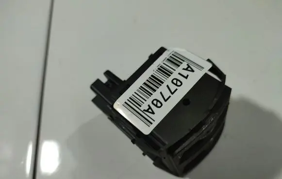 Renault Scenic II - Grand scenic II Headlight level height control switch 8200121805B