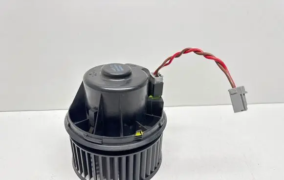 Volvo V40 Heater fan/blower AV6N18456AA 0000965503