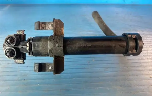 Volvo S60 Headlight washer spray nozzle