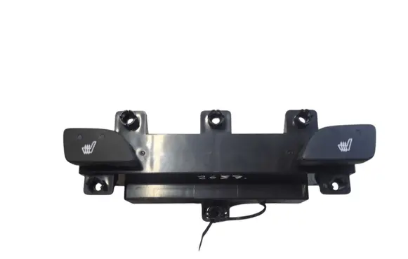 Hyundai ix35 Seat heating switch 933102S000