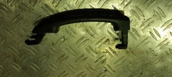 Opel Astra H Front door exterior handle 