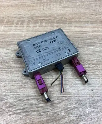 Audi A4 S4 B6 8E 8H Antenna control unit 8E0035456A