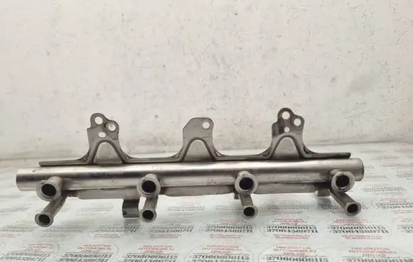 Audi A4 S4 B8 8K Fuel main line pipe 06J133317AB