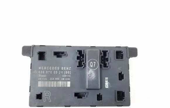 Mercedes-Benz Vito Viano W639 Door control unit/module A6398200326