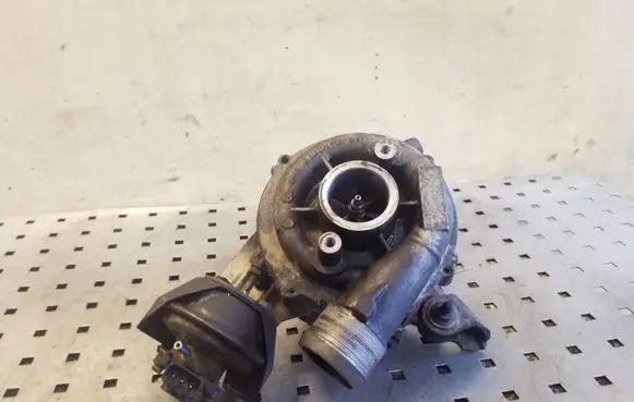 Ford Kuga I Turbo 8V4Q6K682AA GT1749U