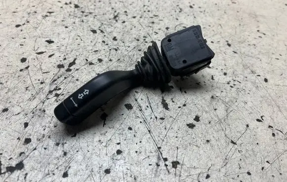Opel Zafira A Indicator stalk 90560990 90560991