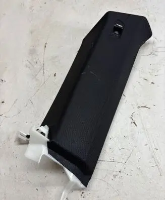 BMW iX (C) pillar trim 9873993