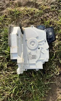 Audi A6 S6 C7 4G Front door lock 4K1837016N