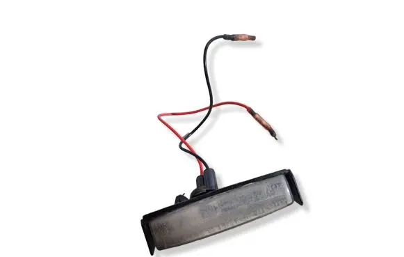 Mitsubishi Grandis Number plate light