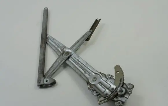 Toyota Celica T180 Front door manual window regulator 