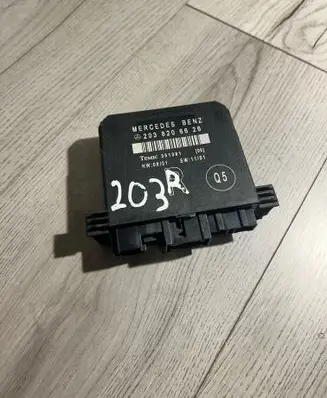 Mercedes-Benz C W203 Door control unit/module 2038206626 351391