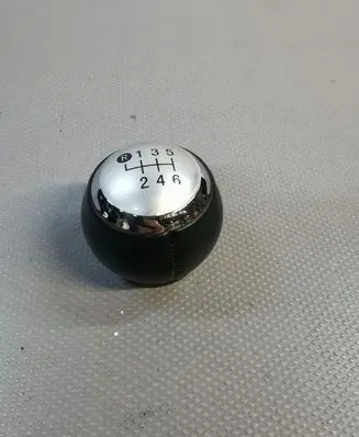 Toyota Verso Gear lever shifter trim leather/knob 