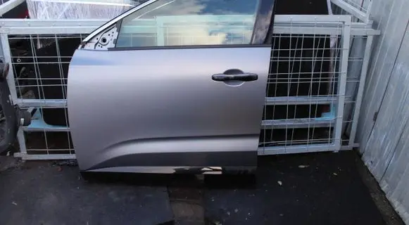 Renault Austral Front door