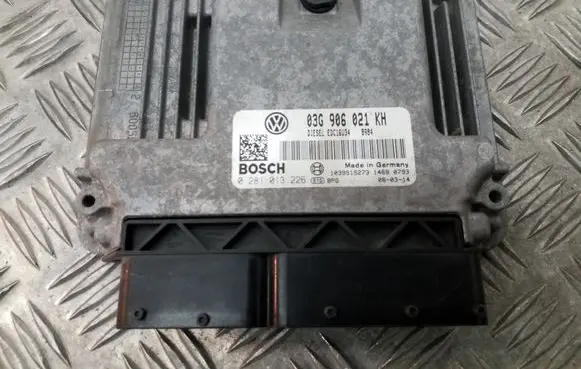 Volkswagen Golf V Engine control unit/module ECU 03G906021KH EDC16U34