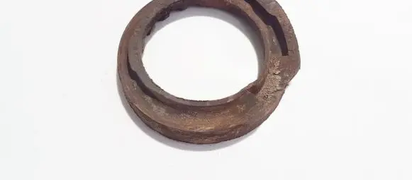 Volkswagen Golf III Front coil spring rubber mount 1h0512149