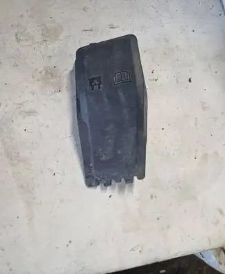 Volvo V70 Fuse box cover 30644652