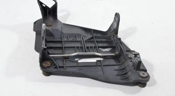 Porsche Cayman 987 Headlight/headlamp mounting bracket 987631042