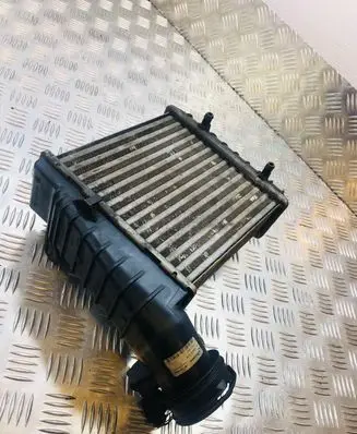 Volkswagen PASSAT B6 Intercooler radiator 3B0145805J