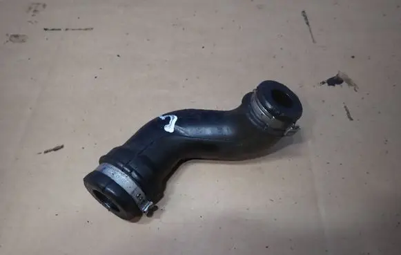 Volvo XC60 Breather hose/pipe 30777567