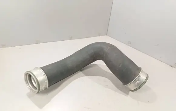 Volkswagen Transporter - Caravelle T5 Intercooler hose/pipe