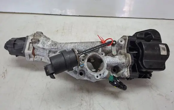 Opel Insignia A EGR valve S27647906 55566052