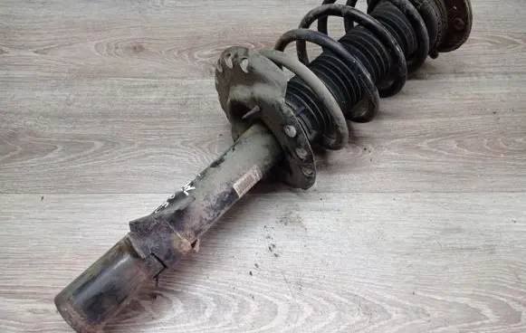 Volvo V70 Front shock absorber/damper 6G9118045NDM 31277905