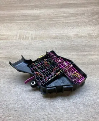 Audi A6 S6 C6 4F Fuse module 8D2941824