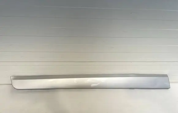 Volvo XC60 Front door trim (molding) 31349335