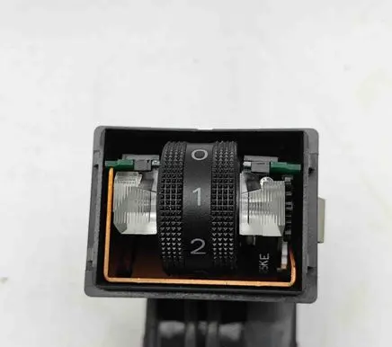 Audi A8 S8 D3 4E Seat heating switch 4E0963563A 8E0963563