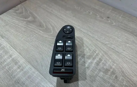 BMW 5 E39 Electric window control switch 6904306 515657