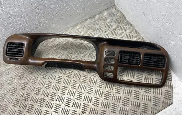 Suzuki Grand Vitara I Dashboard trim 7331165D10