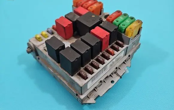 Fuse box set