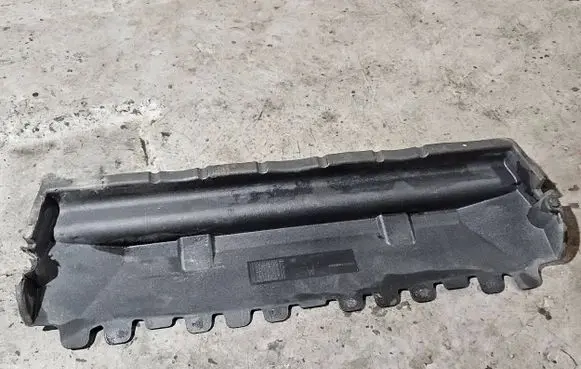 BMW M3 Front underbody cover/under tray 7895092