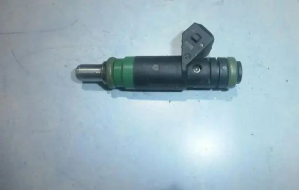 Fuel injector