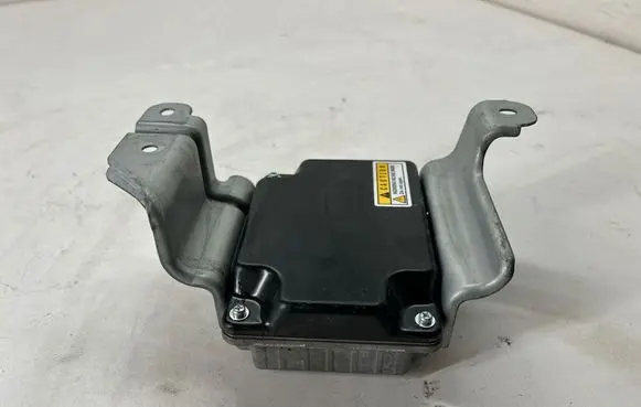 Chrysler Pacifica Voltage converter/converter module 56029814AA 16130174800G3 5602981