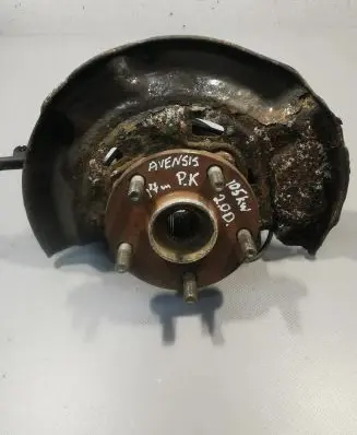 Toyota Avensis T270 Front wheel hub
