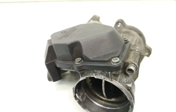 Skoda Octavia Mk2 (1Z) Throttle valve 03G128063G 03G129637A