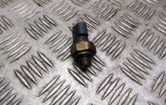 Lexus GS 300 350 430 450H Air conditioning (A/C) pressure sensor 893901040 4990007190