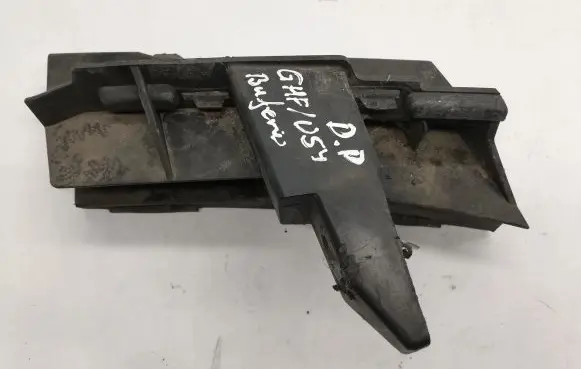 Mercedes-Benz E W212 Front bumper mounting bracket A2128852665