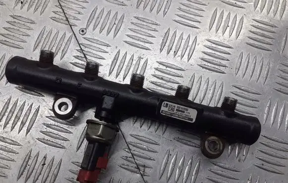 Citroen C5 Fuel main line pipe 9681649580